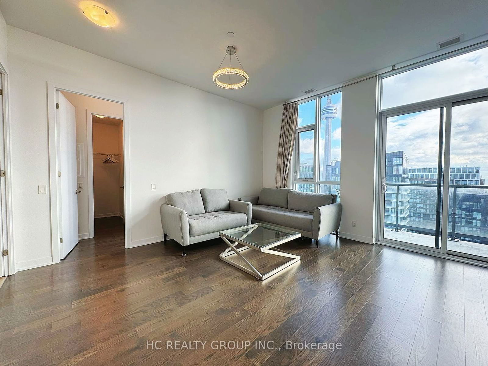 87 Peter St, unit PH112 for rent