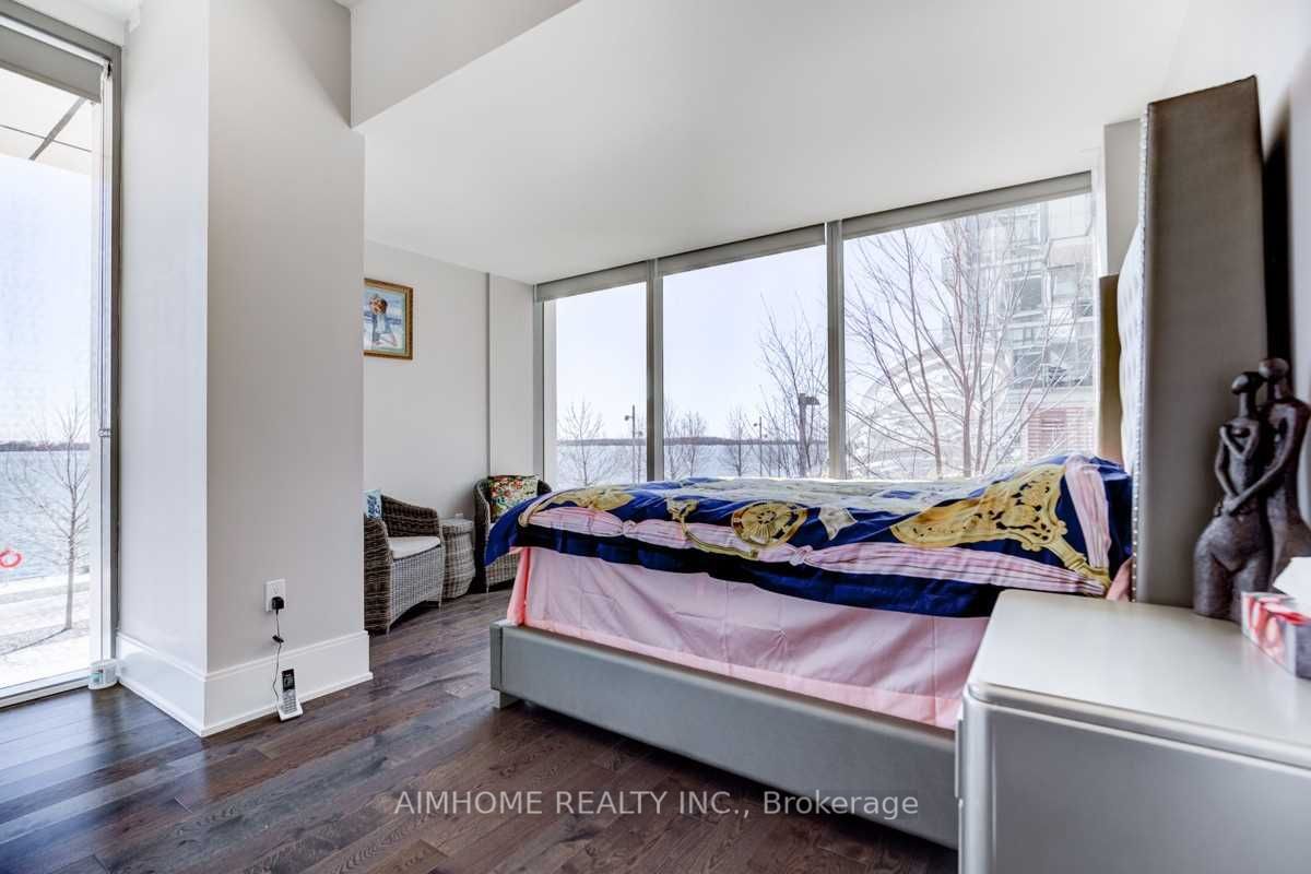 39 Queens Quay, unit Th 111 for sale