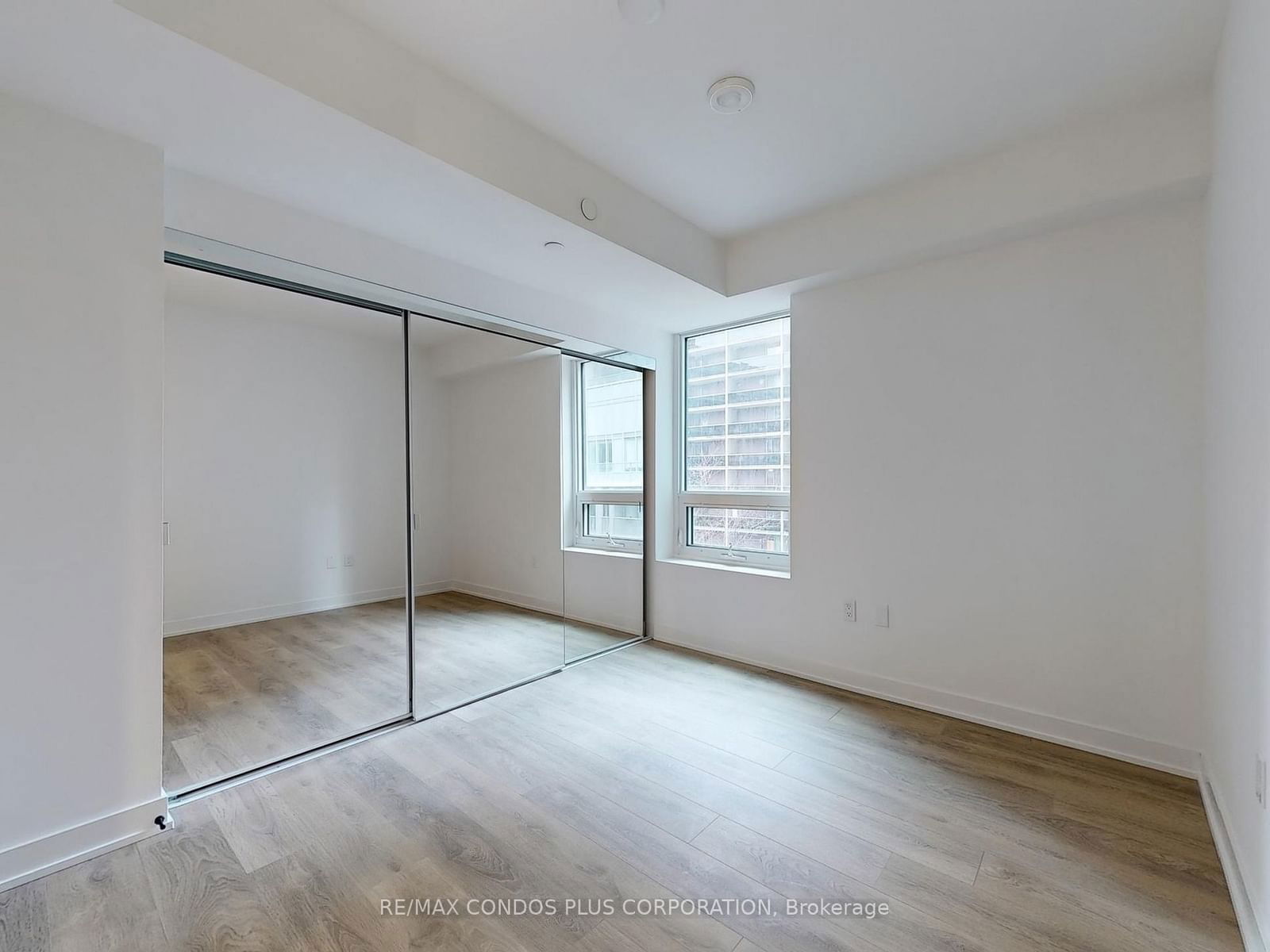 127 Broadway Ave, unit 505S for rent