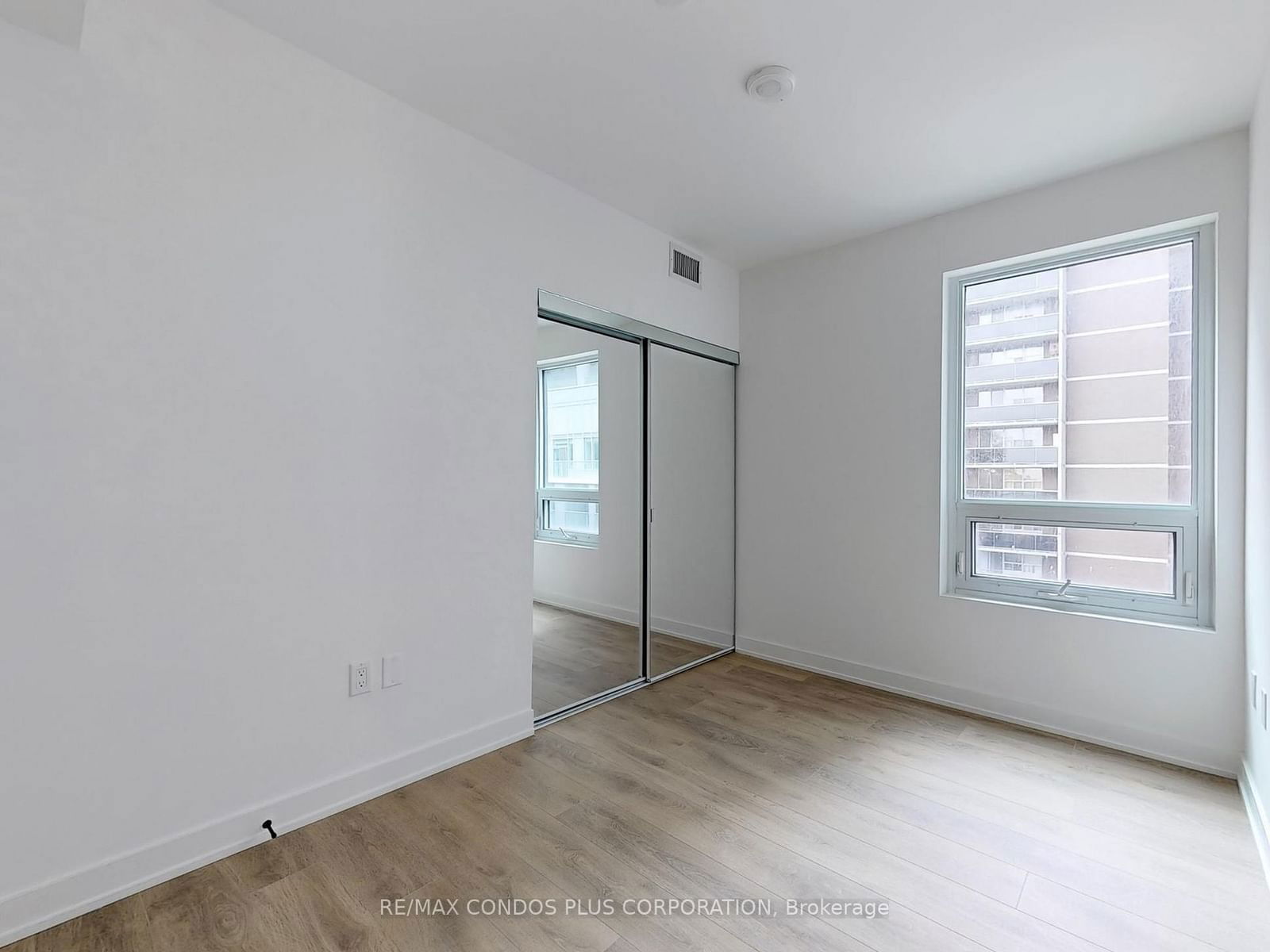 127 Broadway Ave, unit 505S for rent