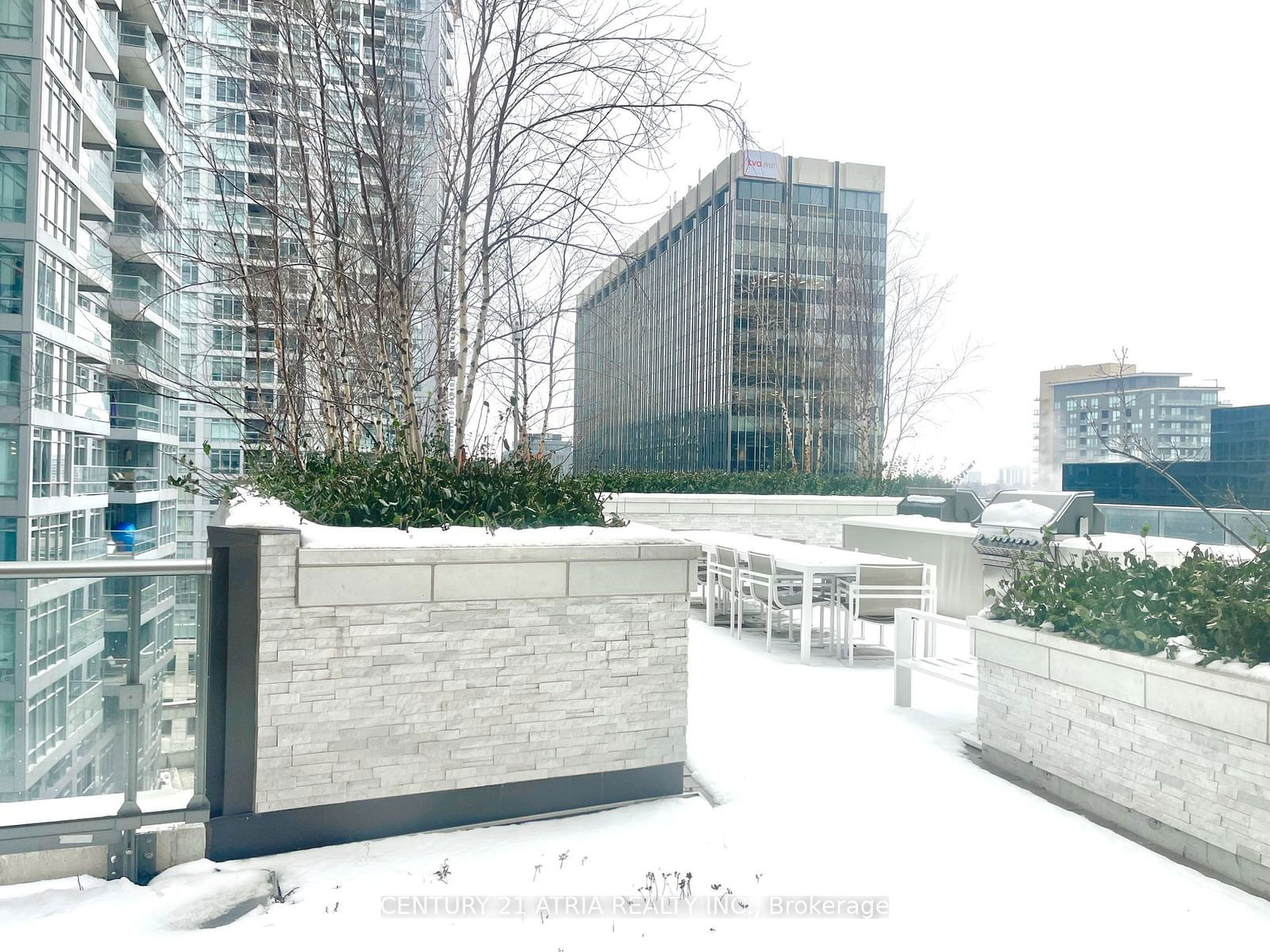 2221 Yonge St, unit 2805 for rent