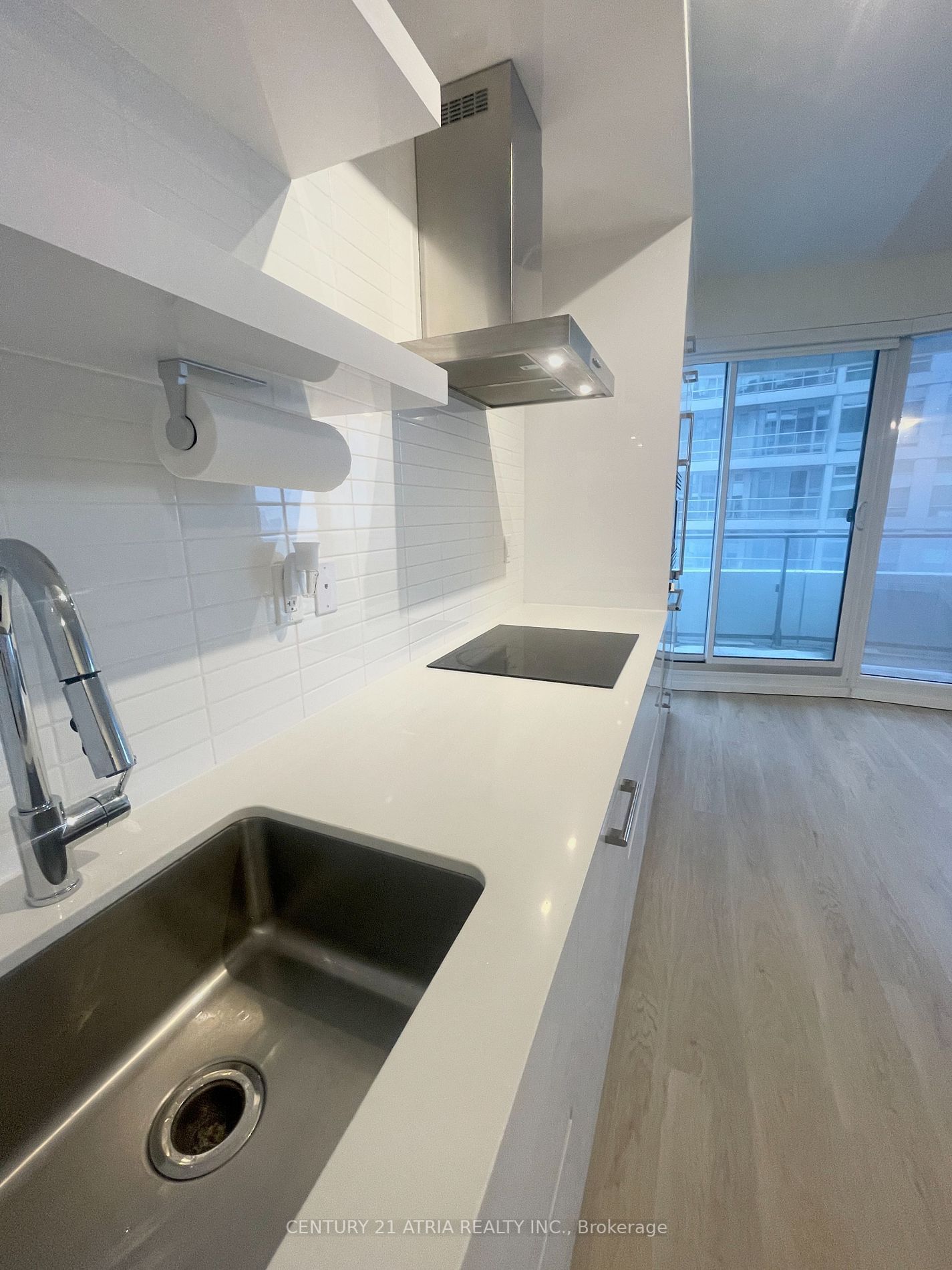 2221 Yonge St, unit 2805 for rent