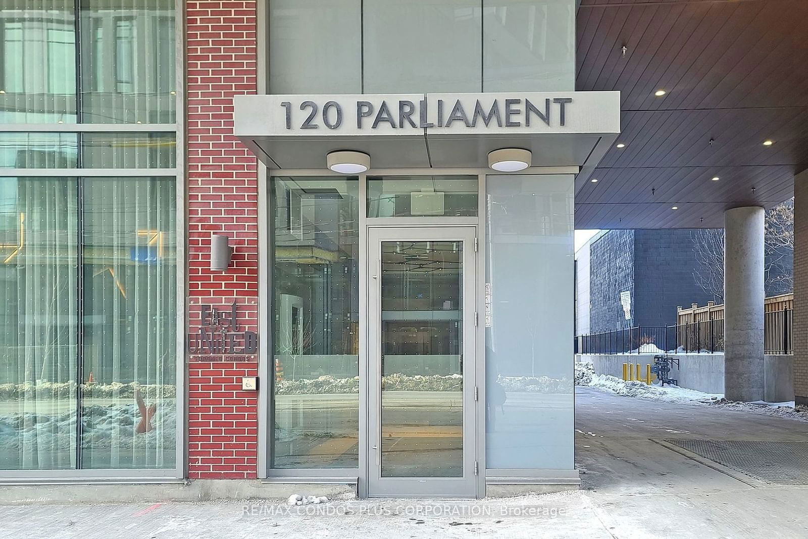 120 Parliament St, unit 2303 for rent