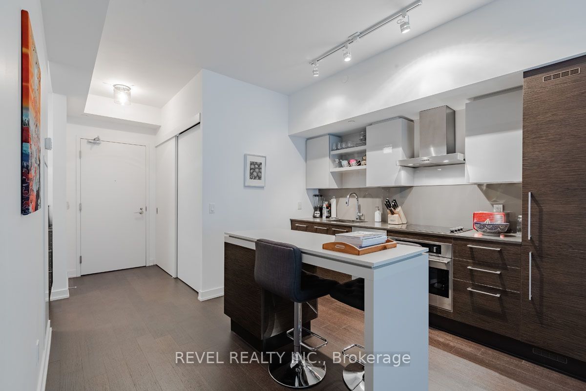 1030 King St W, unit 1115 for sale