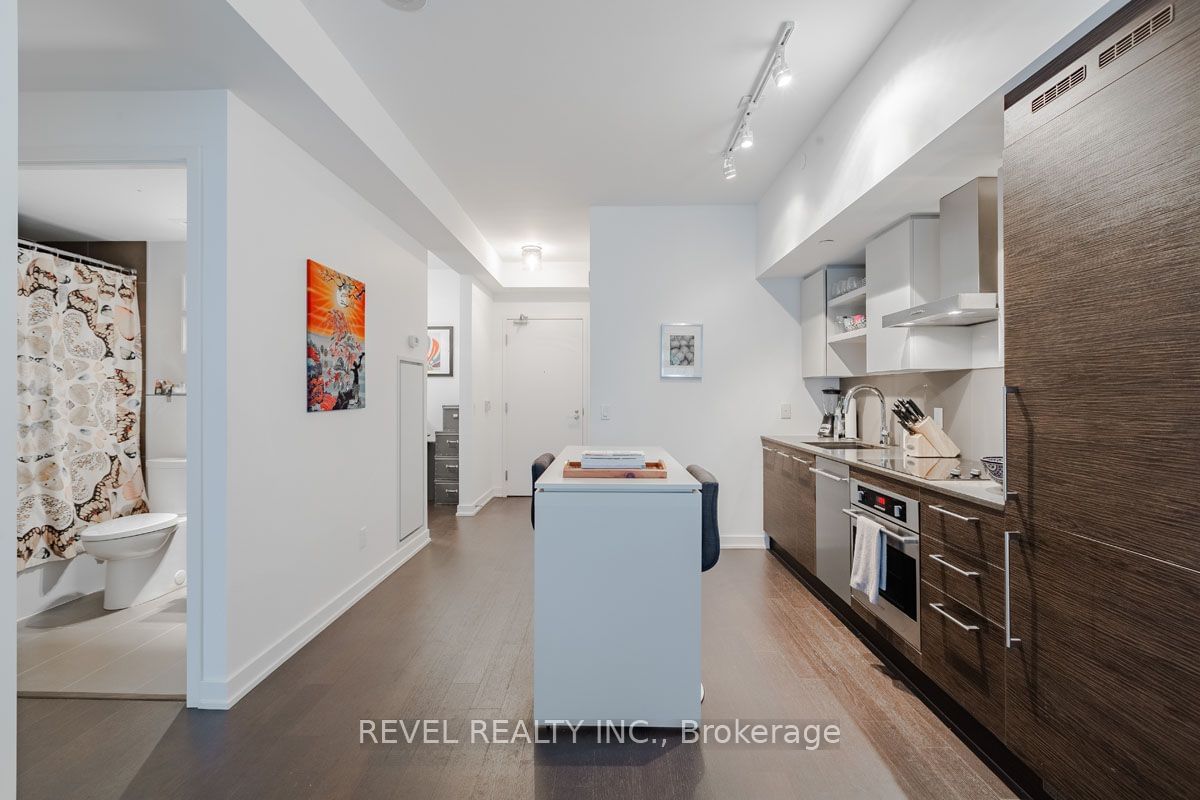 1030 King St W, unit 1115 for sale