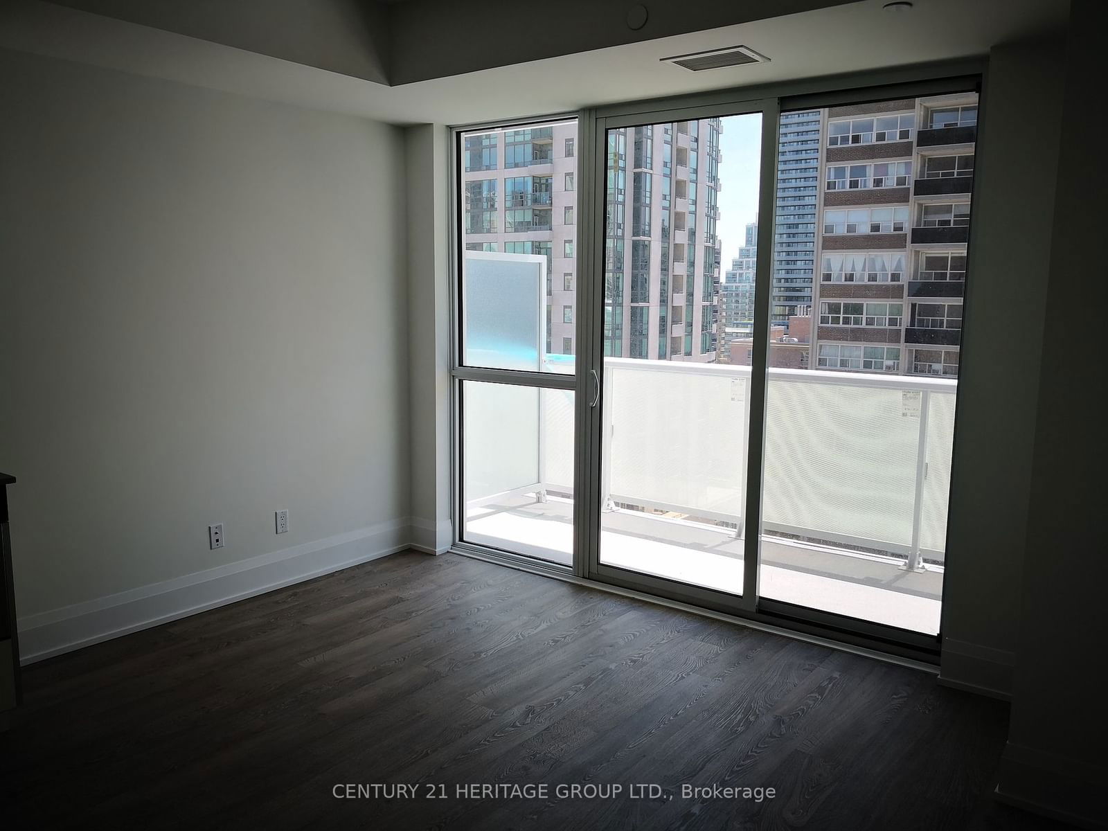 101 Erskine Ave, unit 1008 for rent