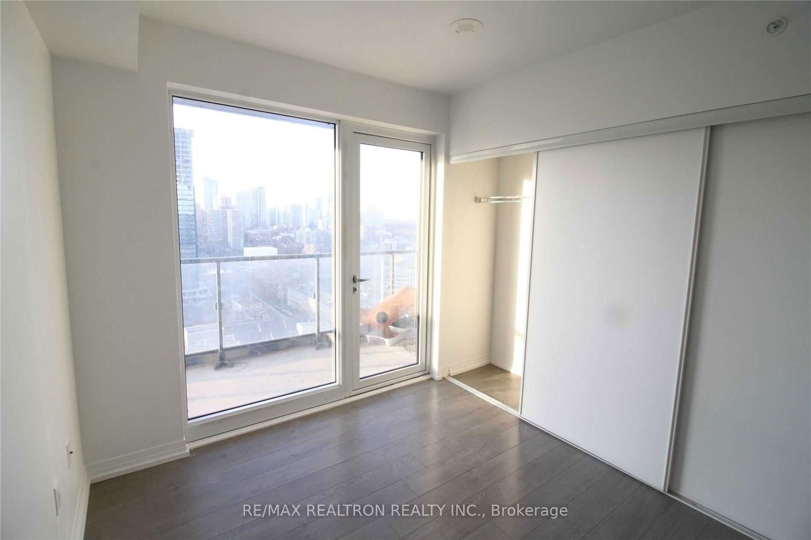 251 Jarvis St, unit 2310 for sale