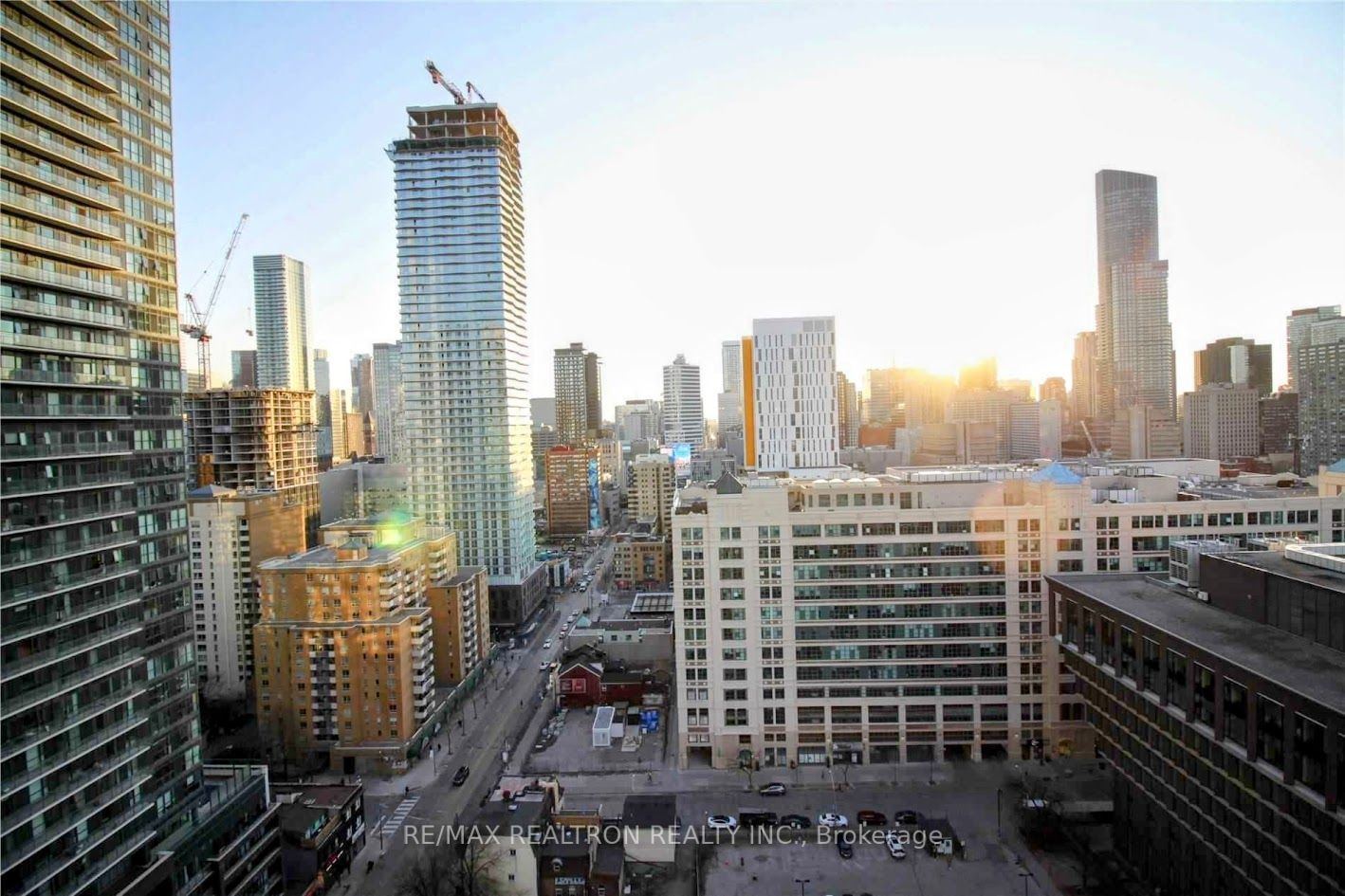 251 Jarvis St, unit 2310 for rent