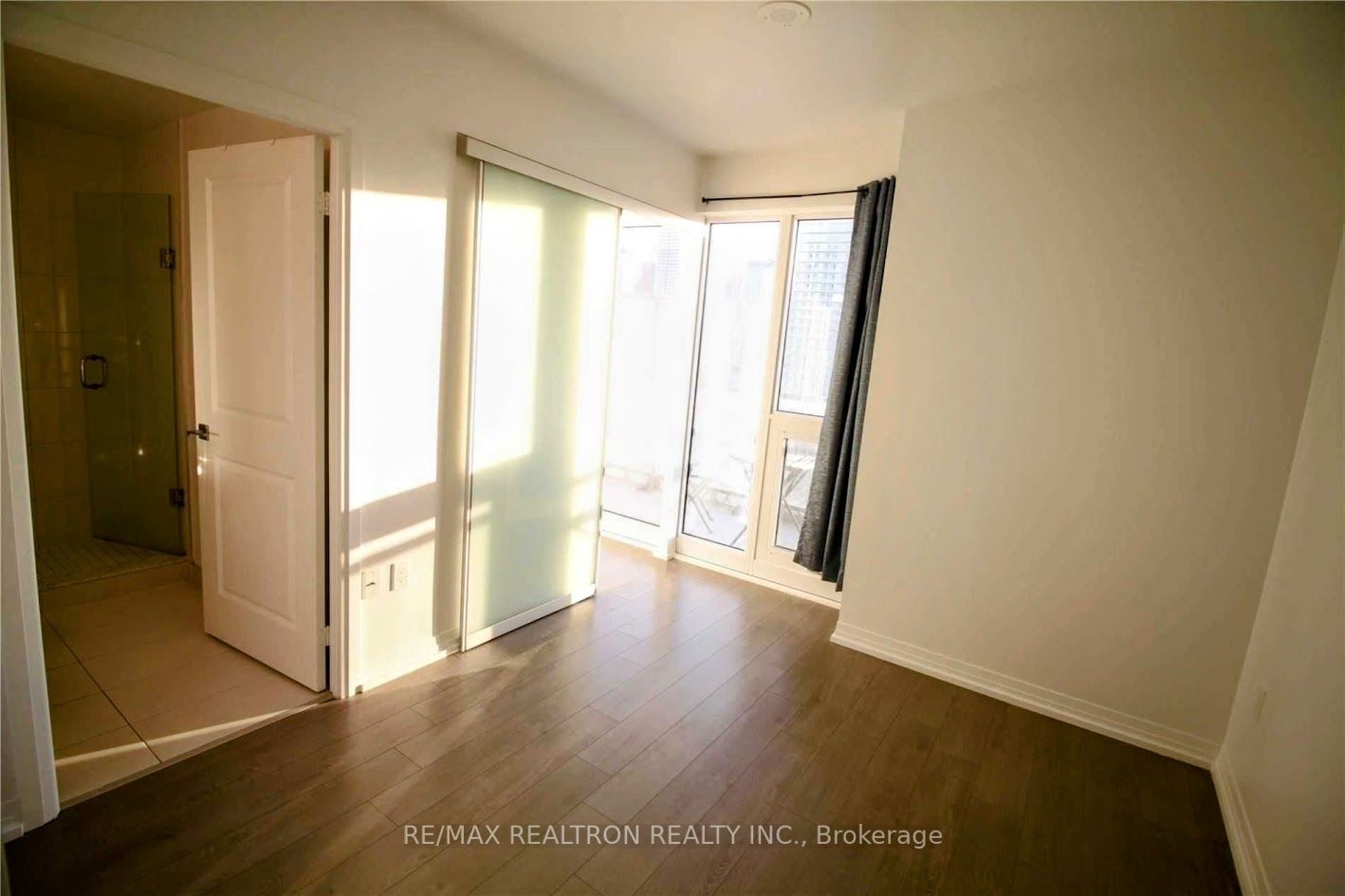 251 Jarvis St, unit 2310 for rent