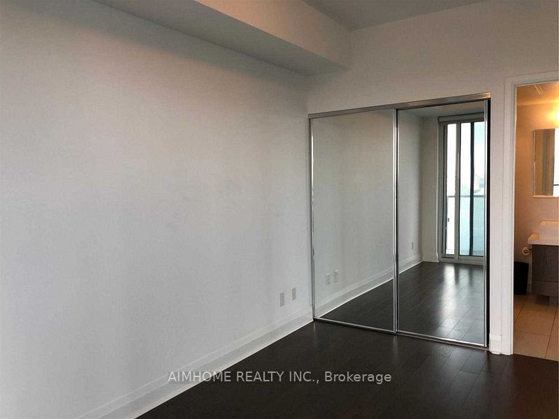 1080 Bay St, unit 2804 for rent