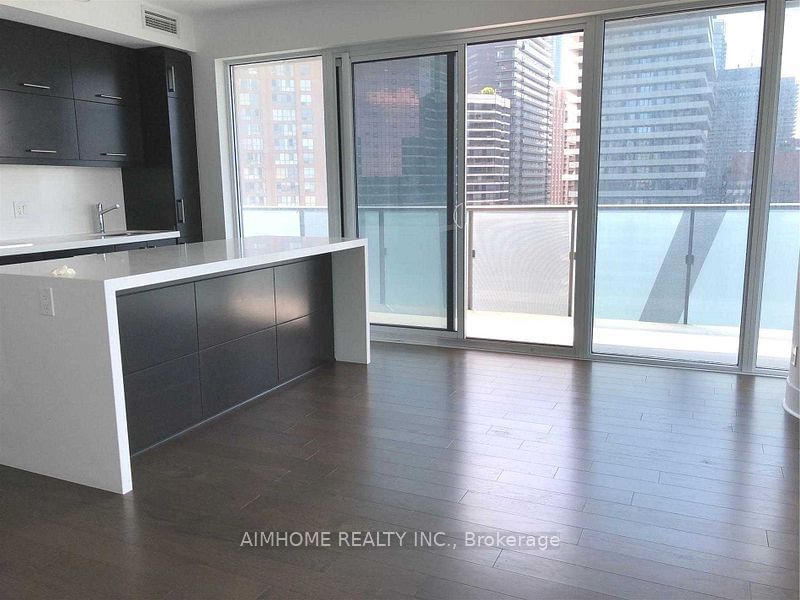 1080 Bay St, unit 2804 for rent