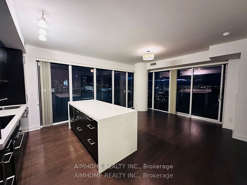 1080 Bay St, unit 2804 for rent