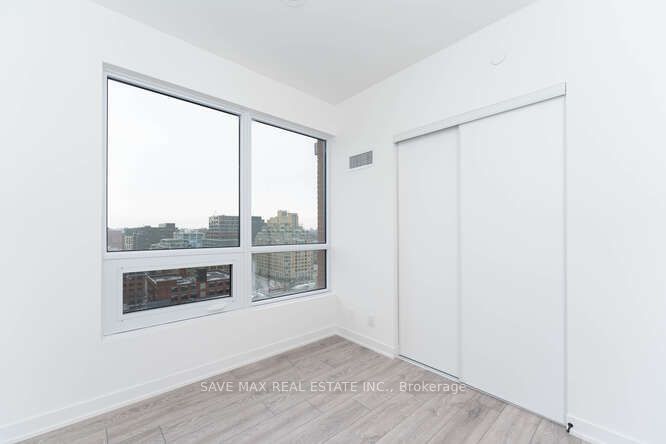 108 Peter St, unit 1620 for rent