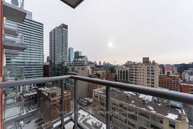 108 Peter St, unit 1620 for rent