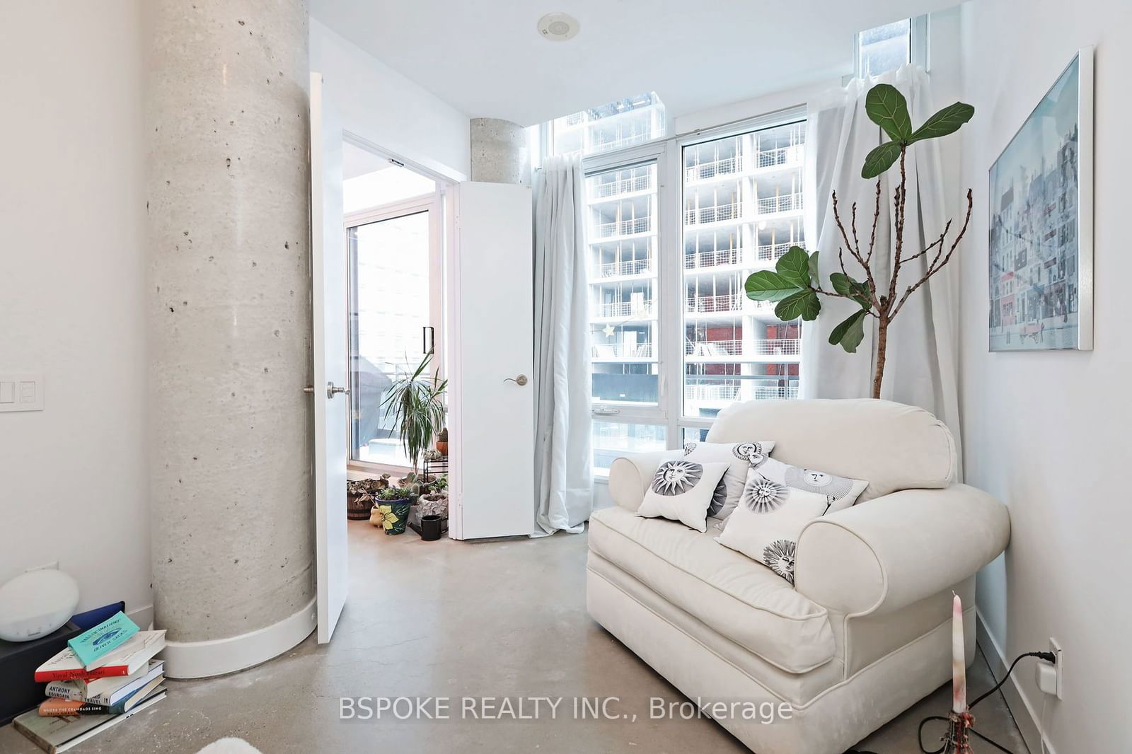 127 Queen St E, unit 1103 for rent