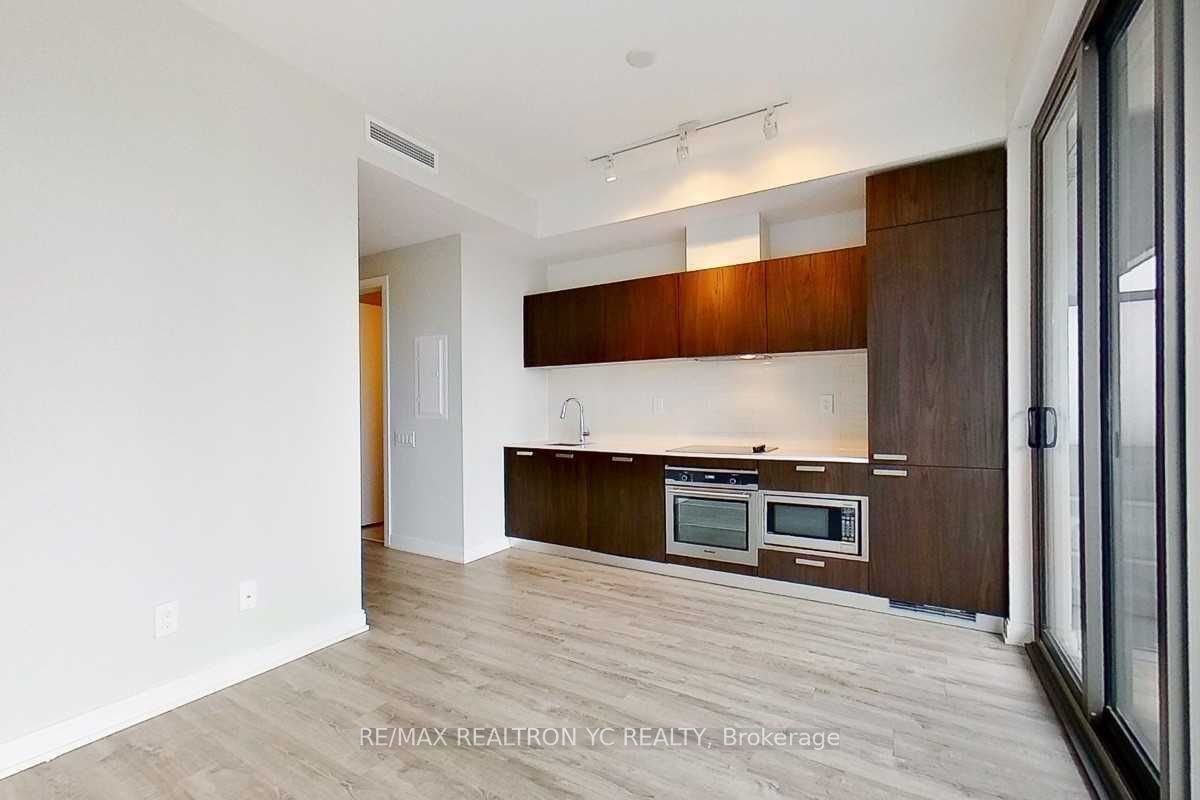 50 Charles Ave E, unit 1402 for rent