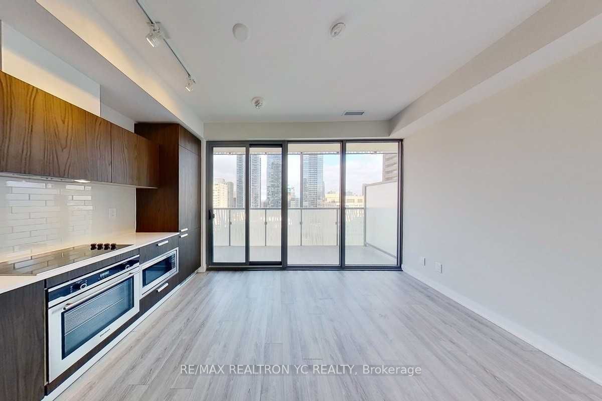 50 Charles Ave E, unit 1402 for rent