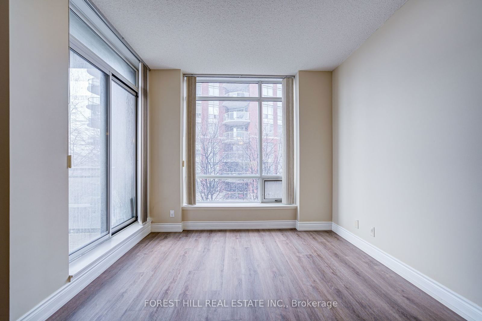 500 Queens Quay W, unit 409W for rent