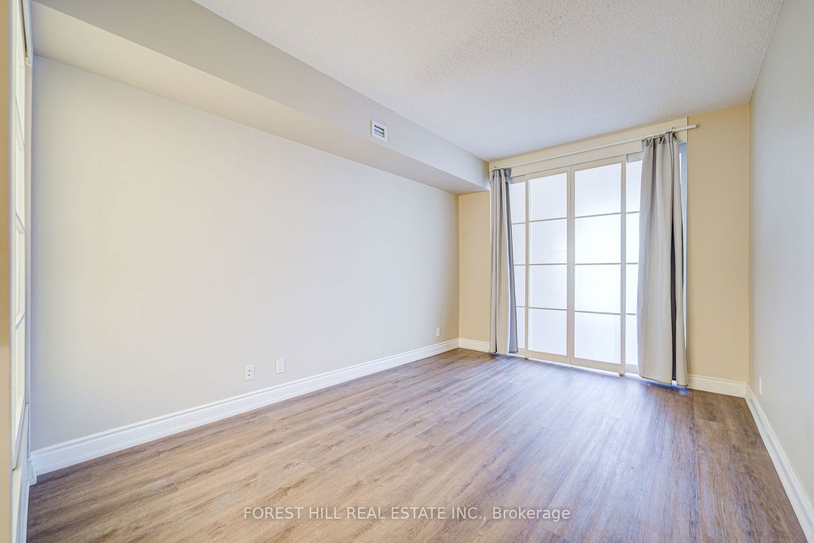 500 Queens Quay W, unit 409W for rent