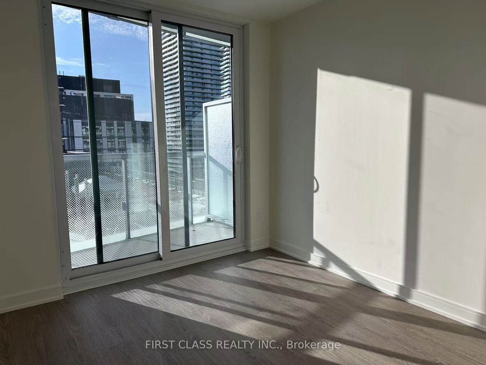 425 Front St E, unit 1006 for rent