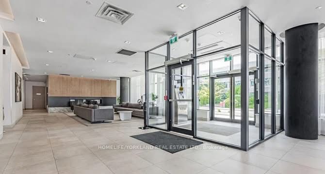 180 Fairview mall Dr W, unit 303 for rent