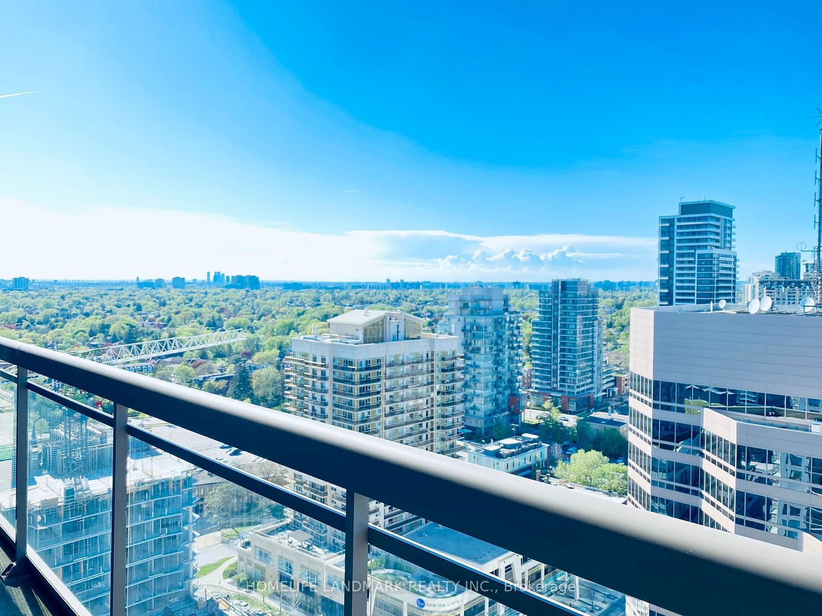 18 Parkview Ave, unit Ph2801 for rent