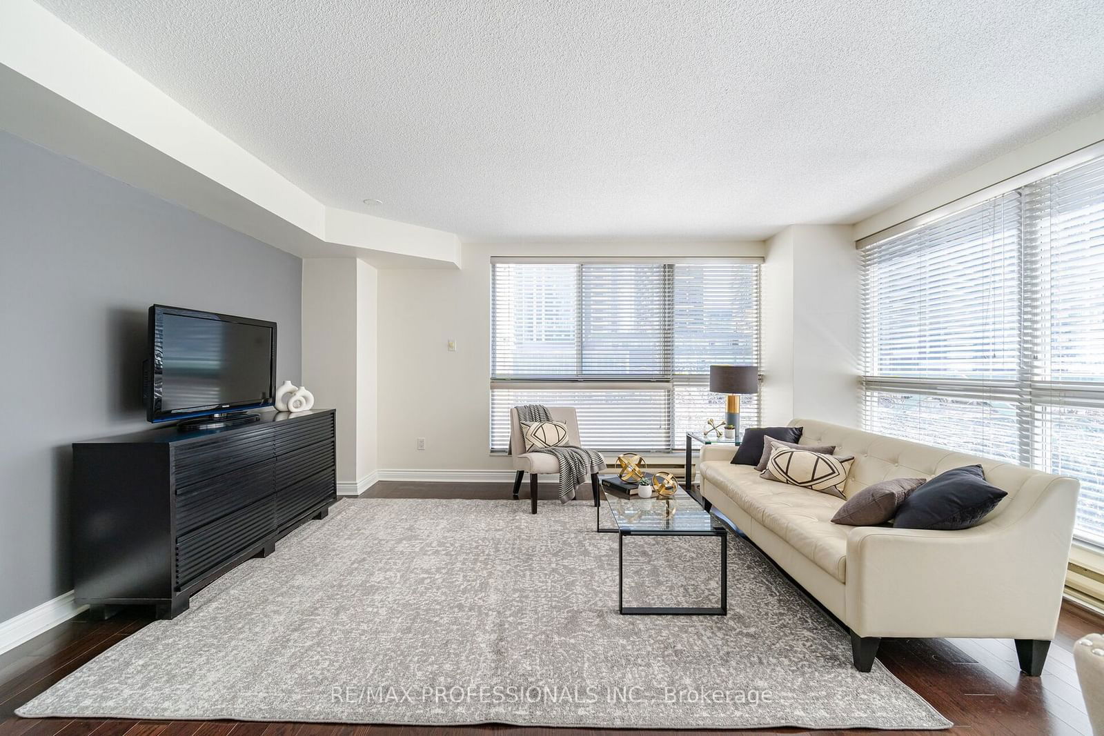 7 Broadway Ave, unit 301 for sale