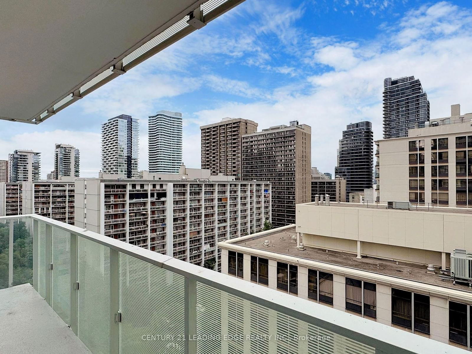 501 Yonge St, unit 1009 for sale