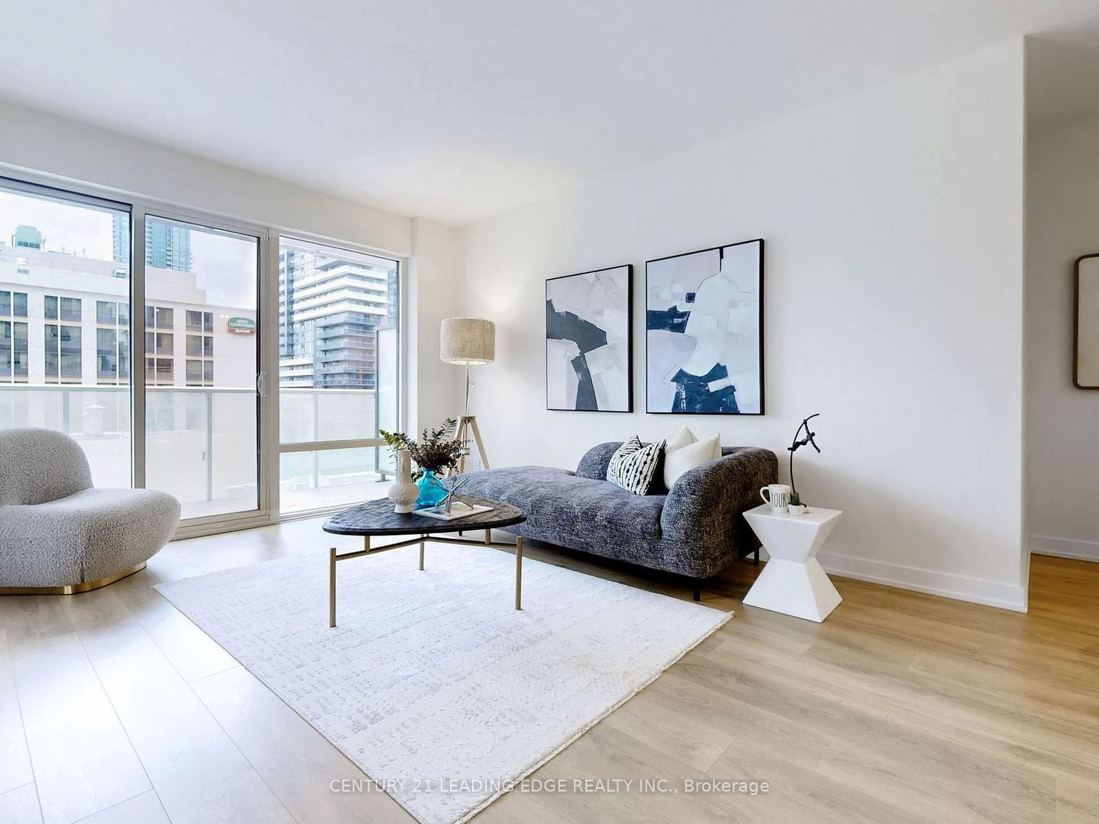 501 Yonge St, unit 1009 for sale