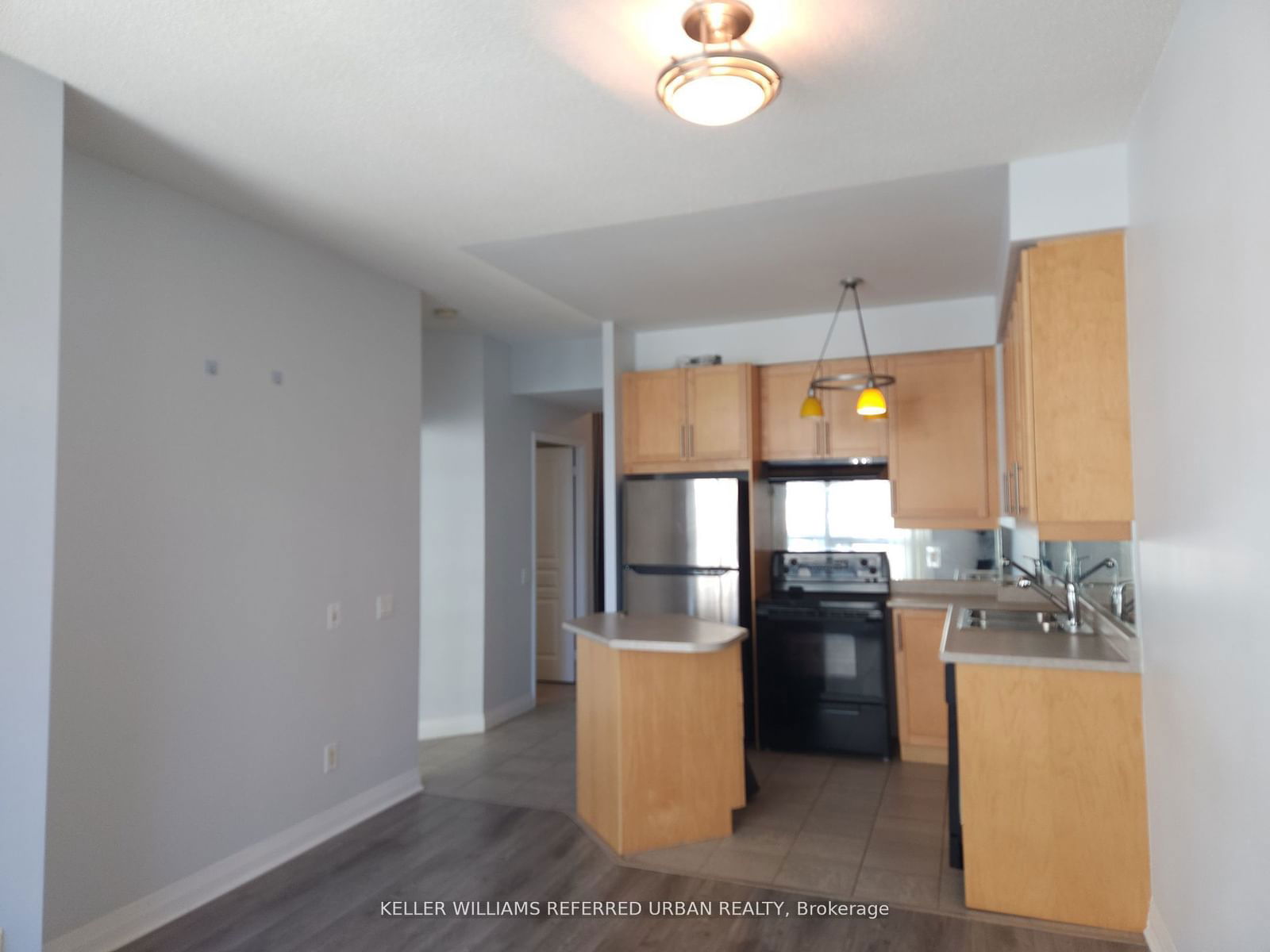 1121 Bay St, unit 1504 for rent