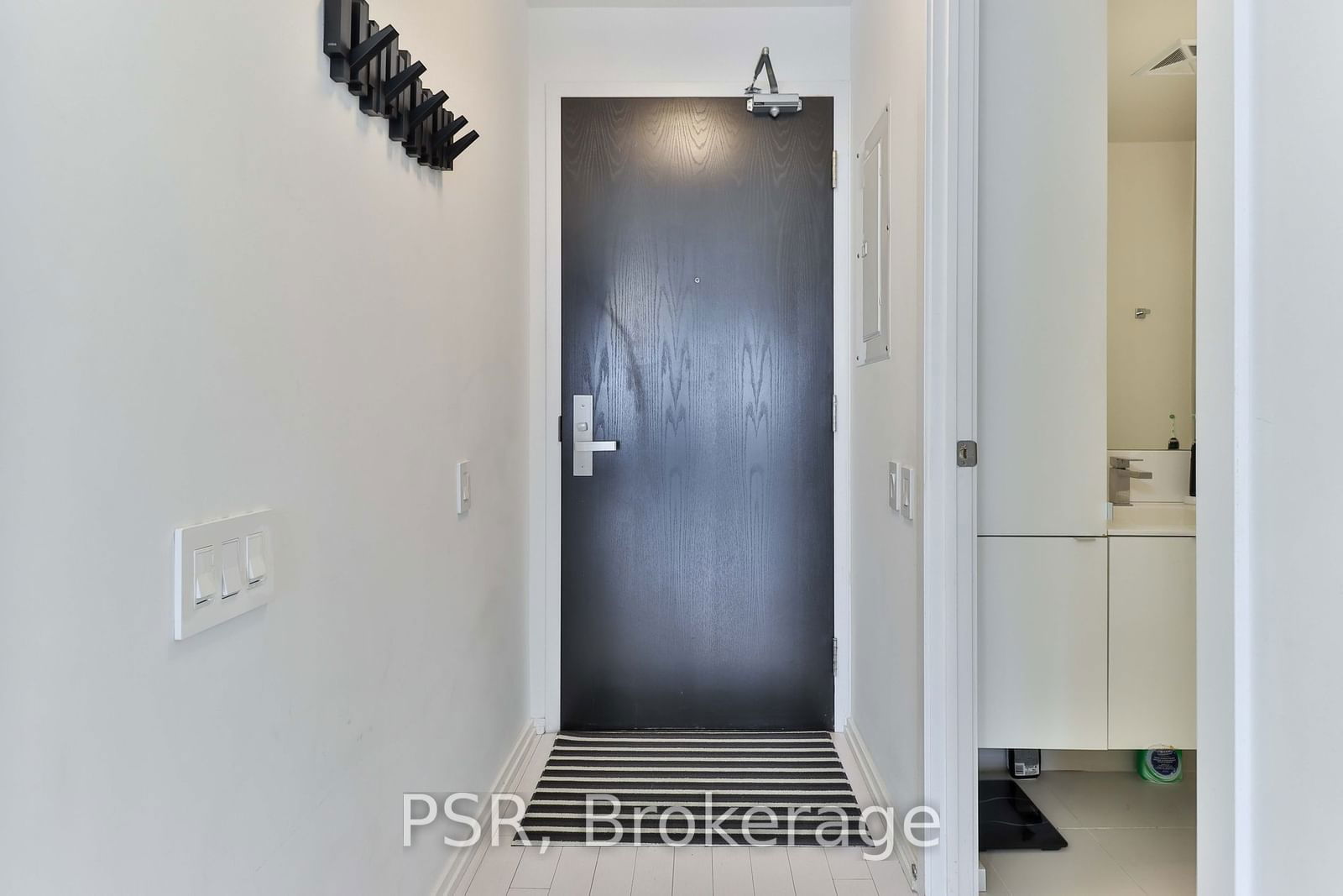 125 Peter St, unit 3404 for rent