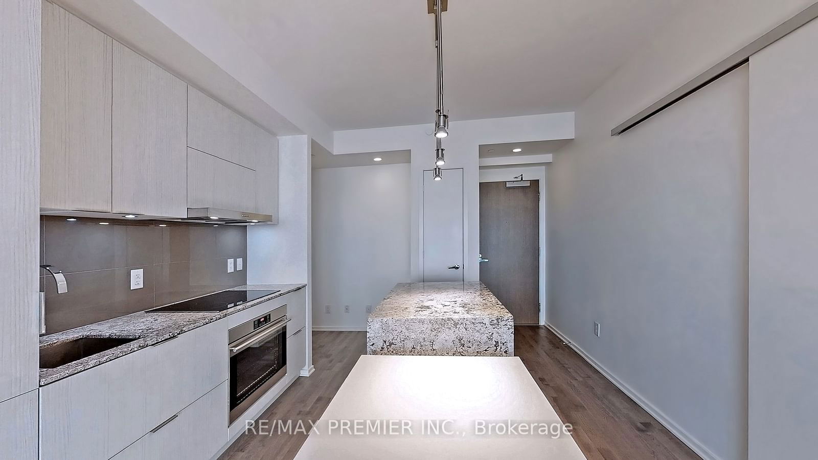 1 Bloor St E, unit 1411 for rent