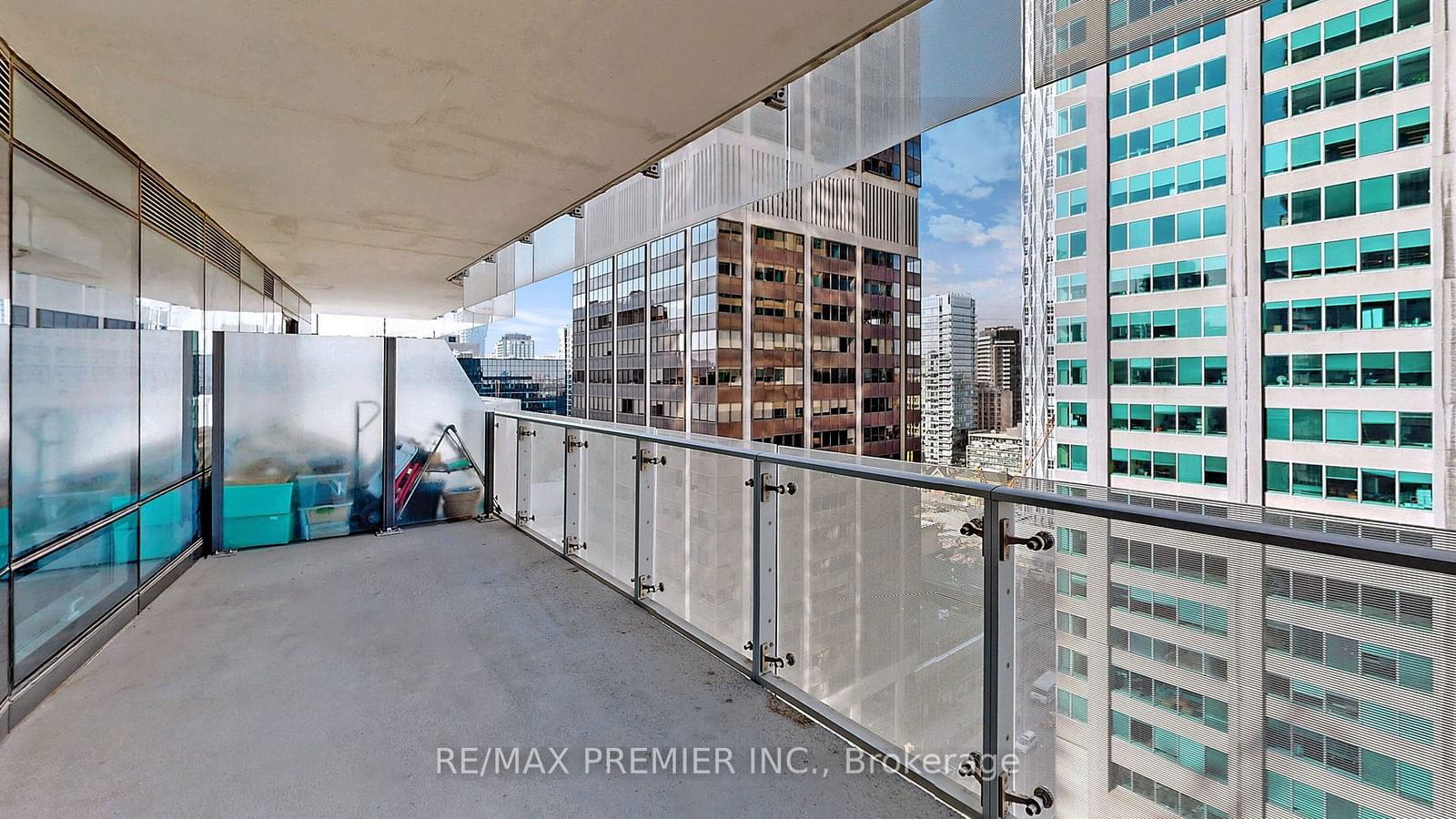 1 Bloor St E, unit 1411 for rent