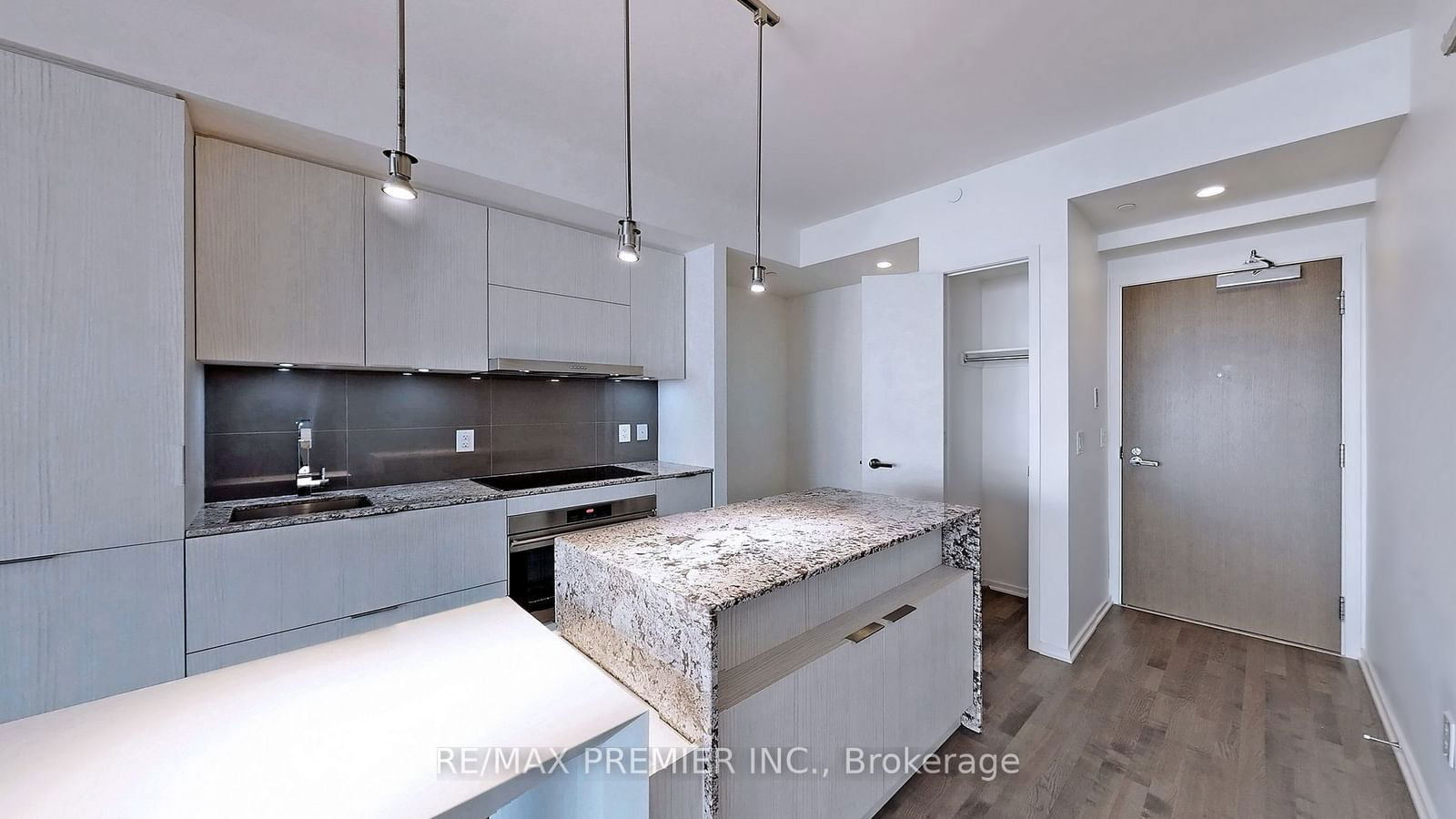 1 Bloor St E, unit 1411 for rent