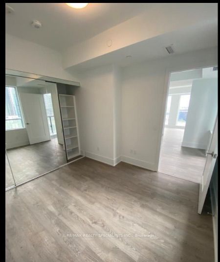 470 Front St W, unit 1706 for rent