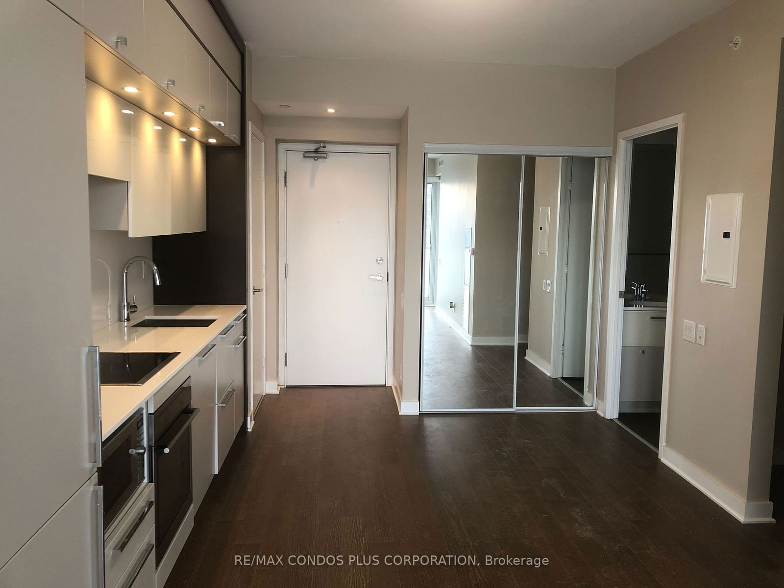 15 Grenville St, unit 3602 for rent