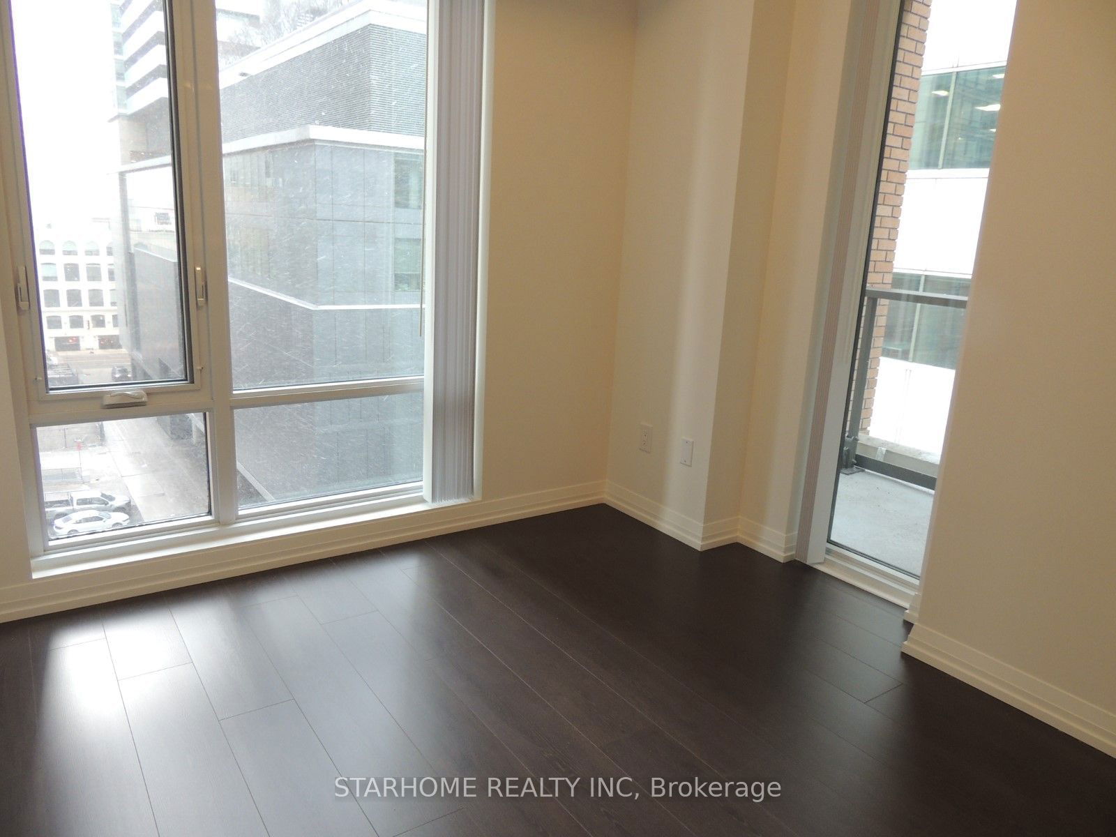 8 Widmer St, unit 809 for rent