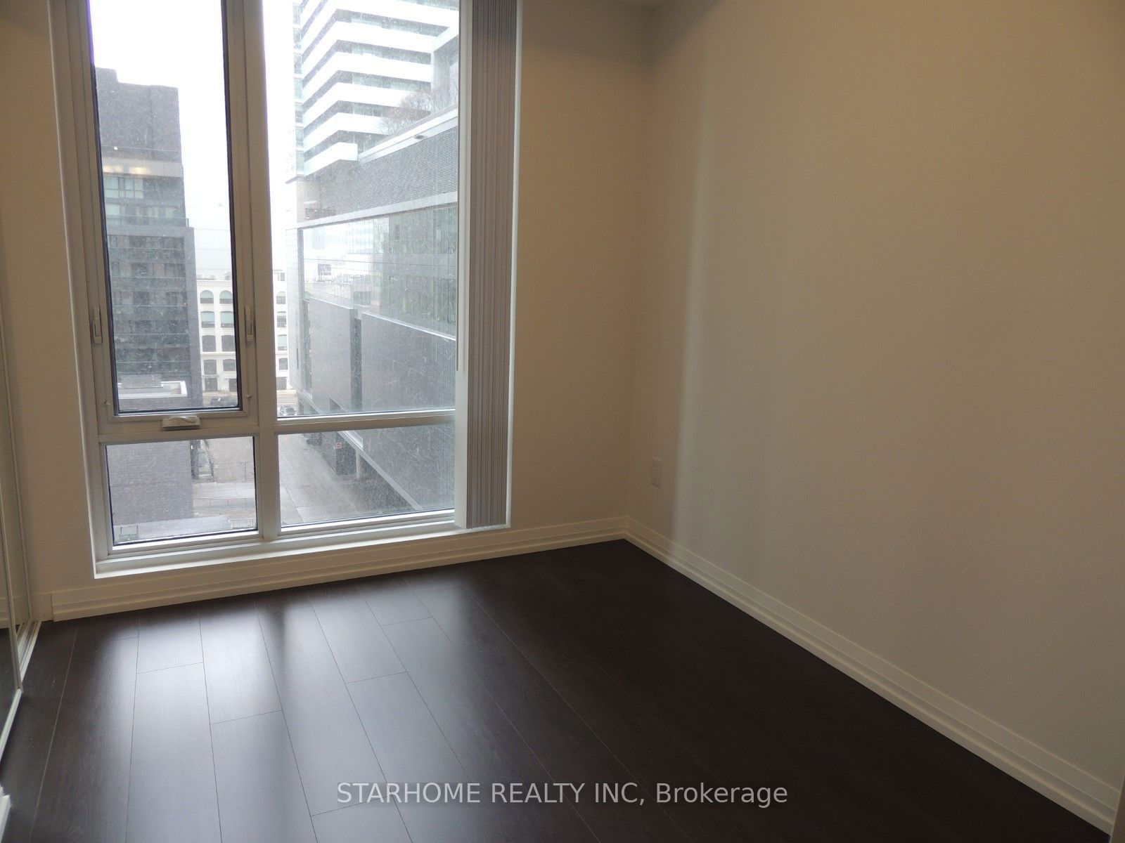 8 Widmer St, unit 809 for rent