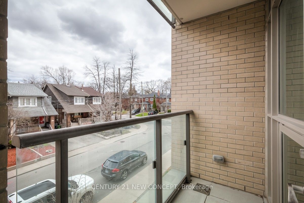 60 Berwick Ave, unit 204 for sale