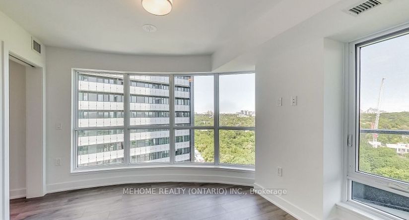 585 Bloor St E, unit 923 for rent