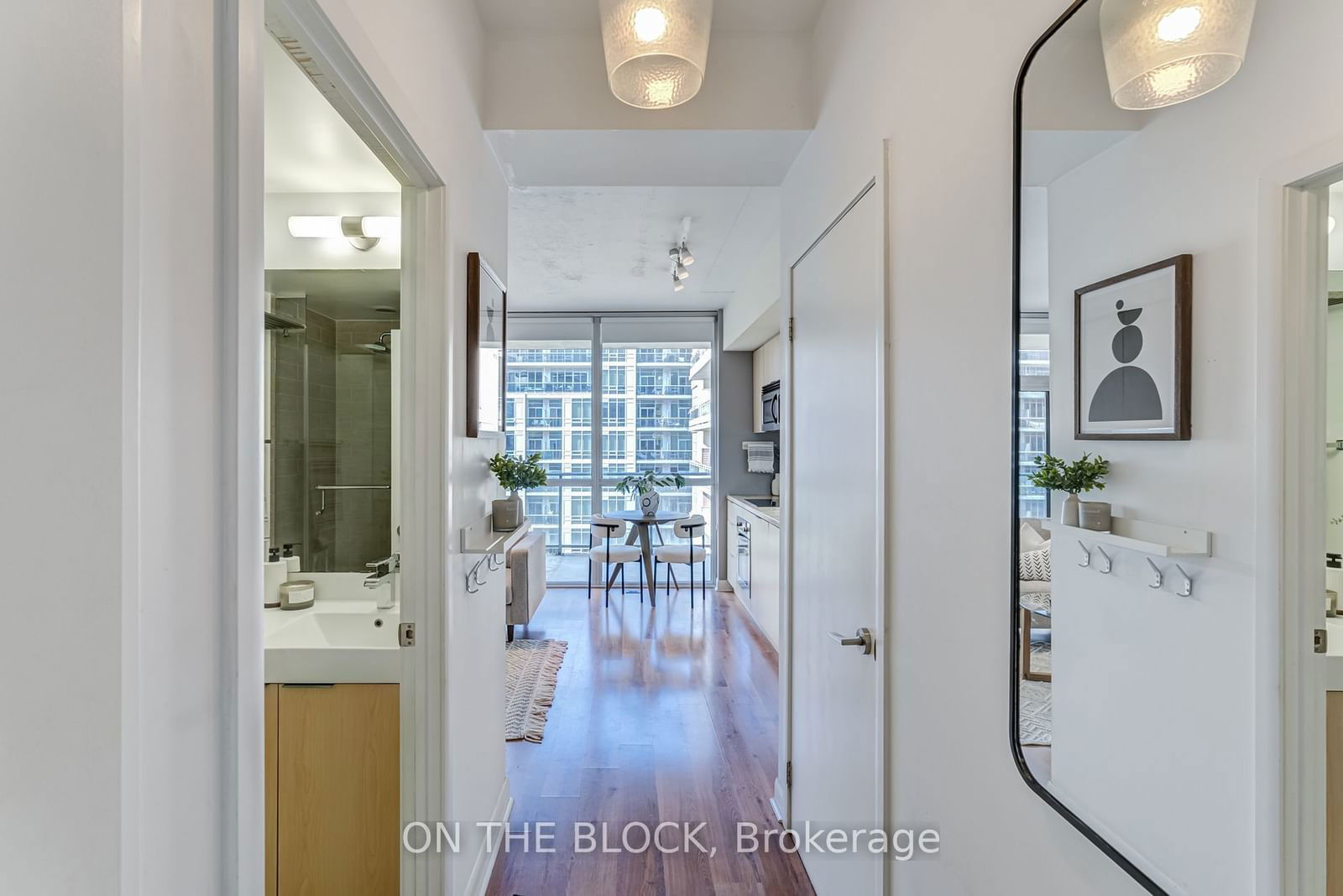 478 King St W, unit 616 for sale