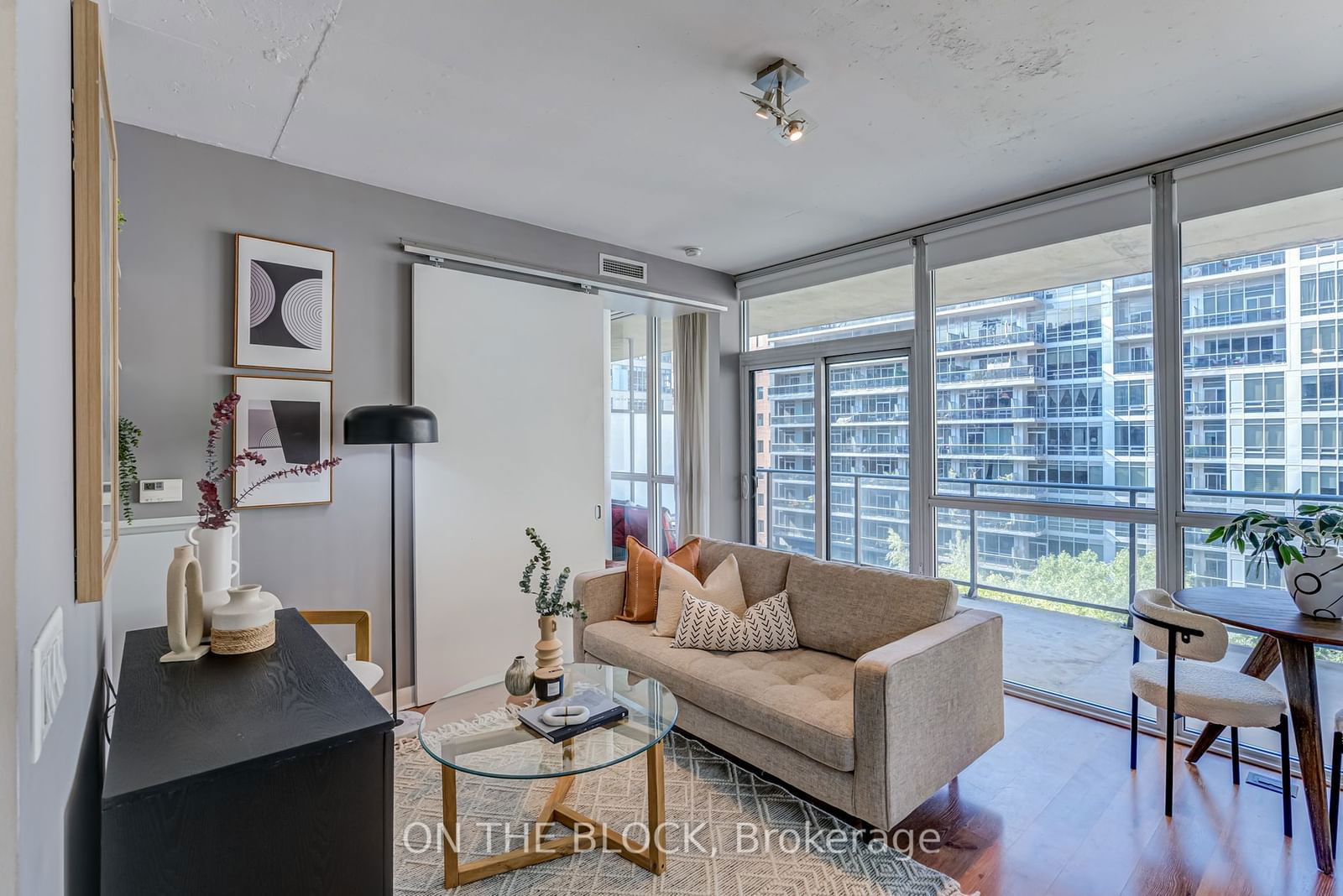 478 King St W, unit 616 for sale