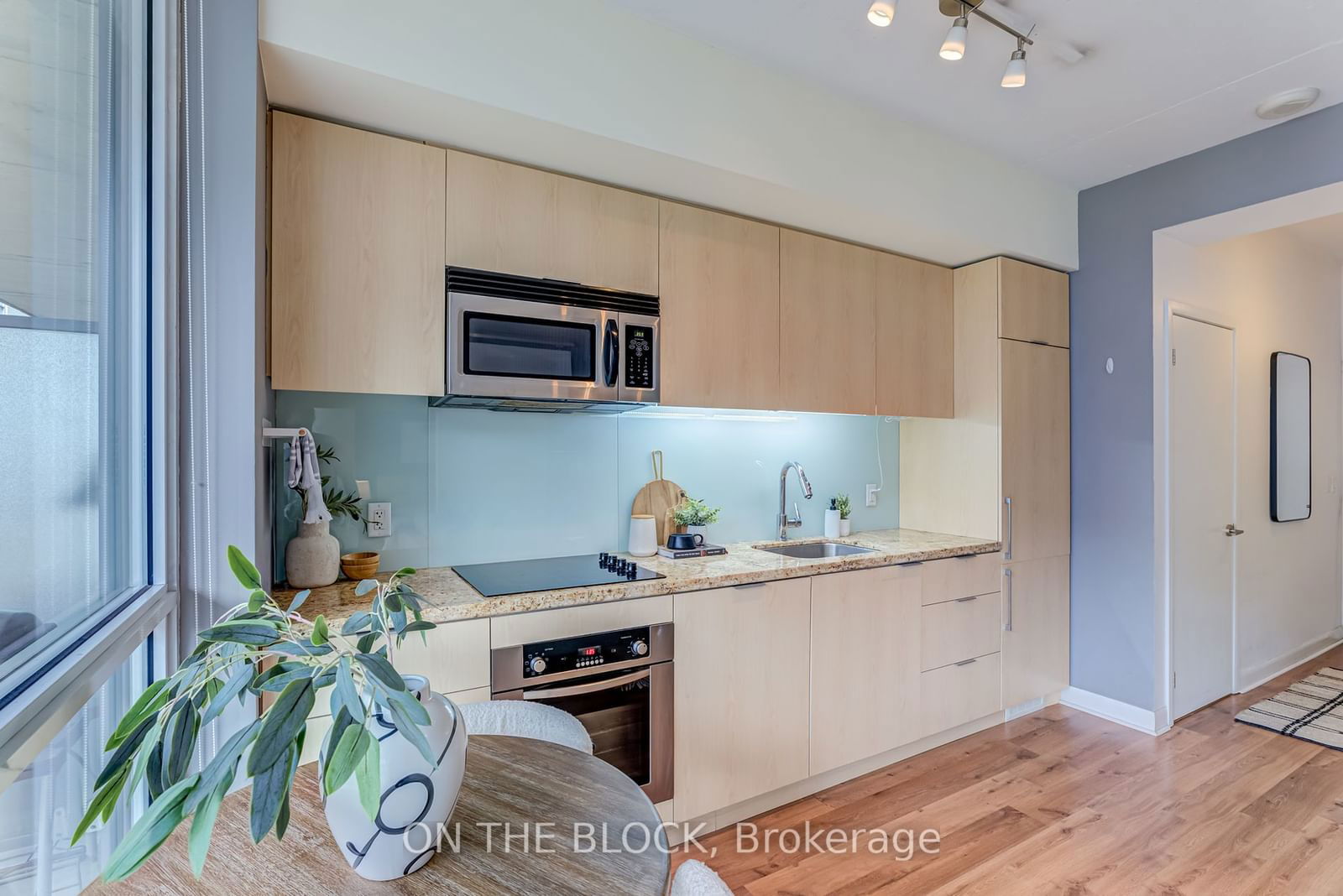 478 King St W, unit 616 for sale