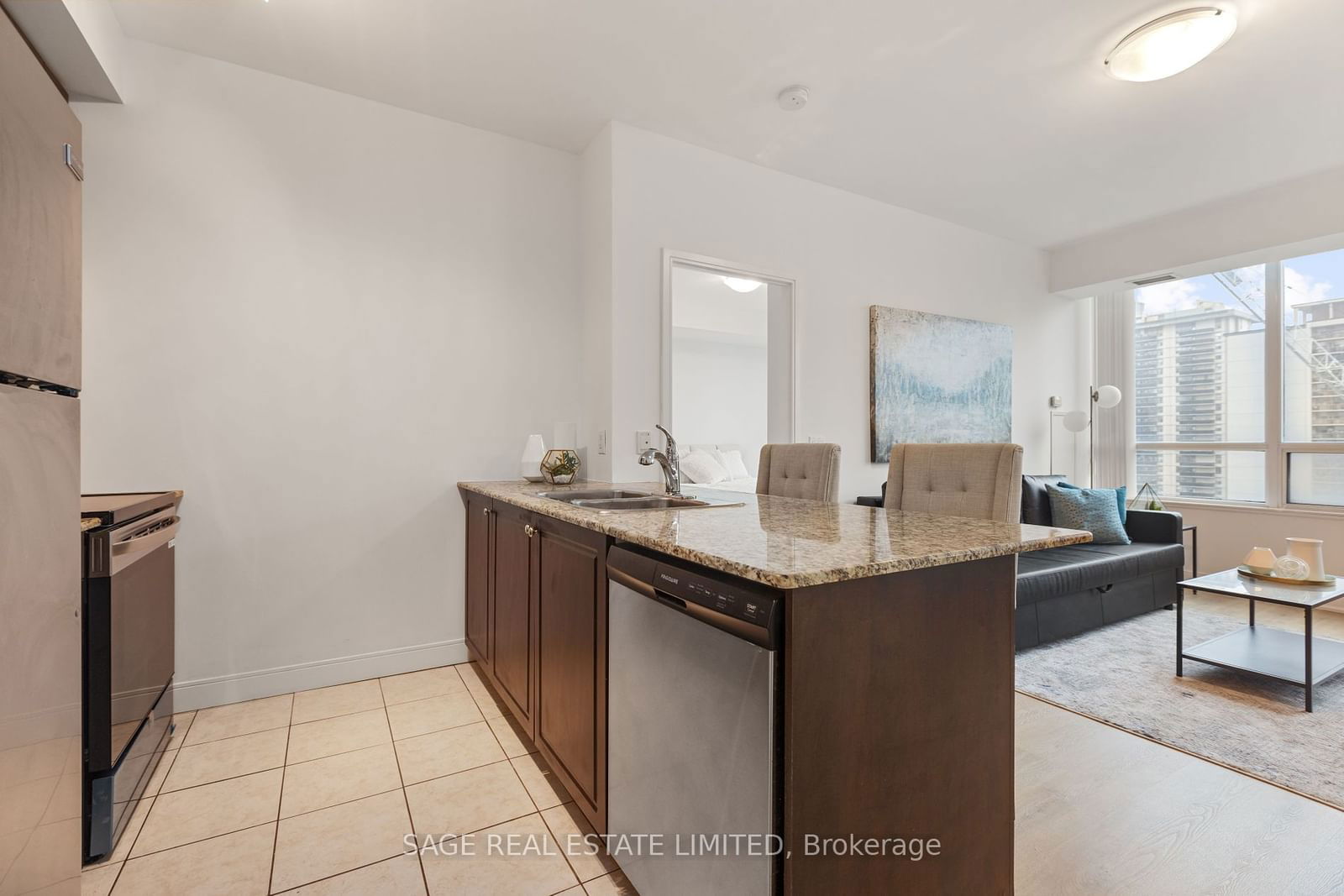 88 Broadway Ave, unit 1301 for sale