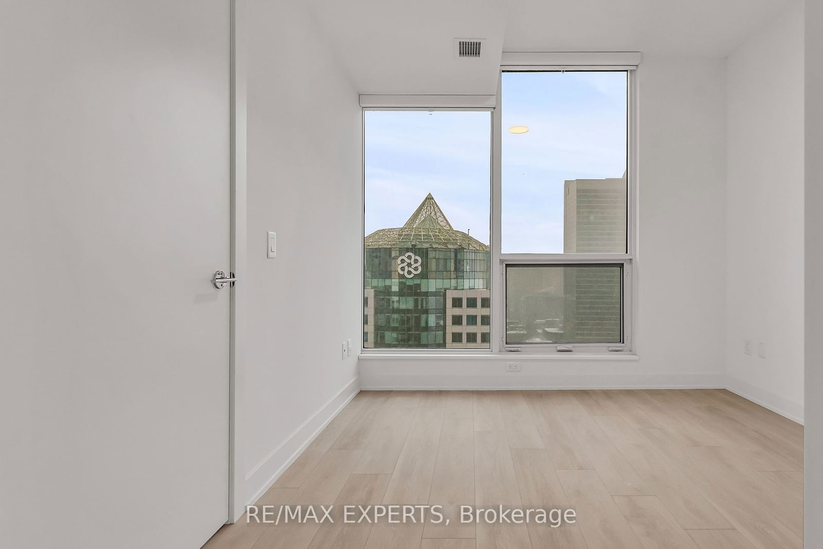 15 Mercer St, unit 3106 for sale