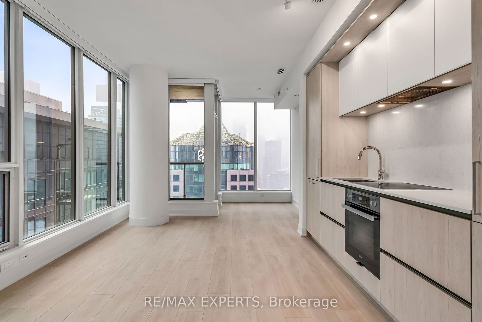 15 Mercer St, unit 3106 for sale