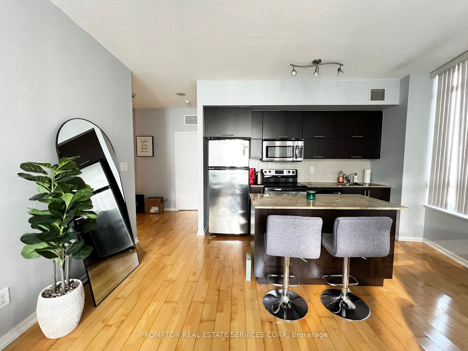 65 Bremner Blvd, unit 1910 for rent