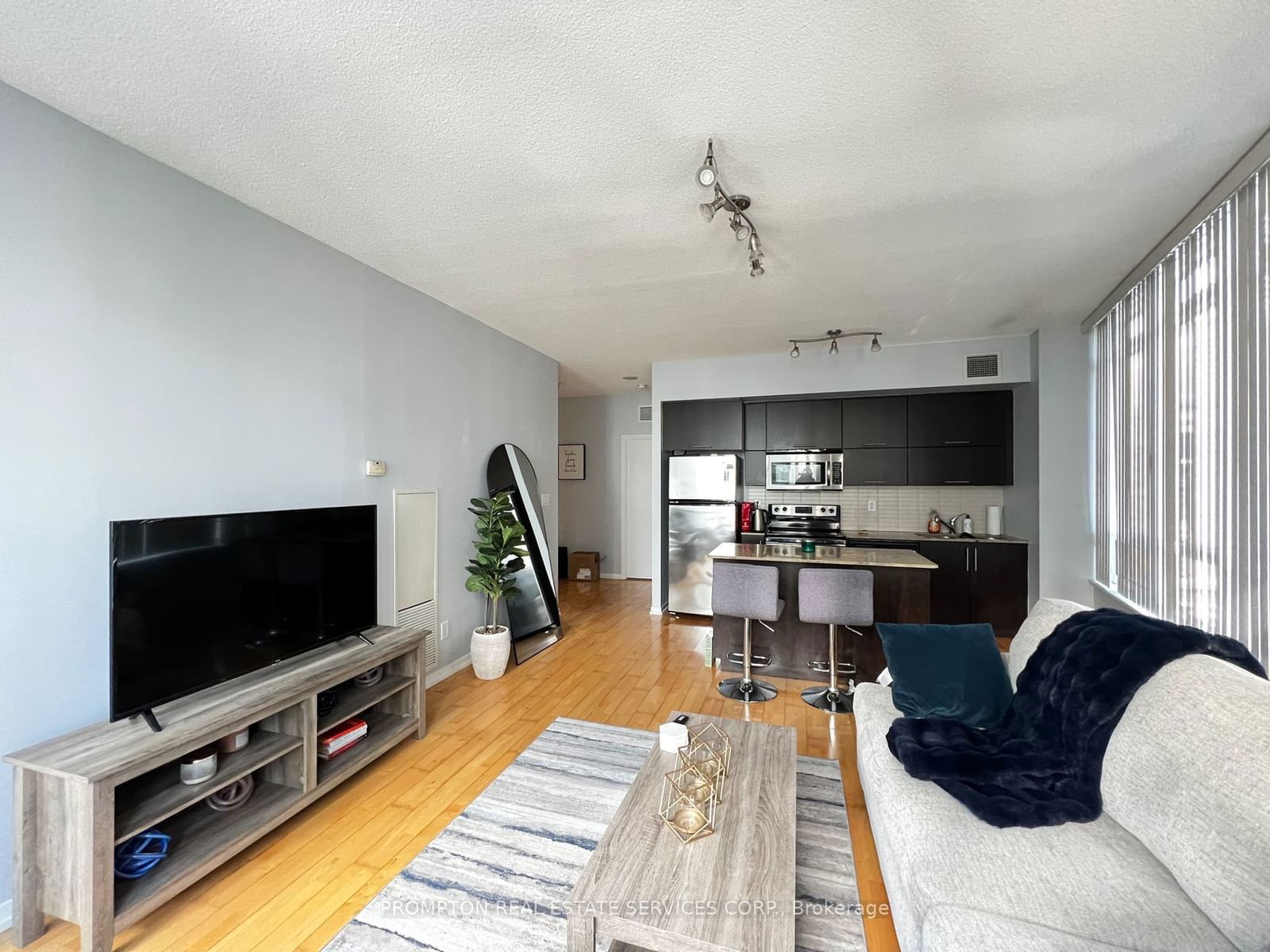 65 Bremner Blvd, unit 1910 for rent