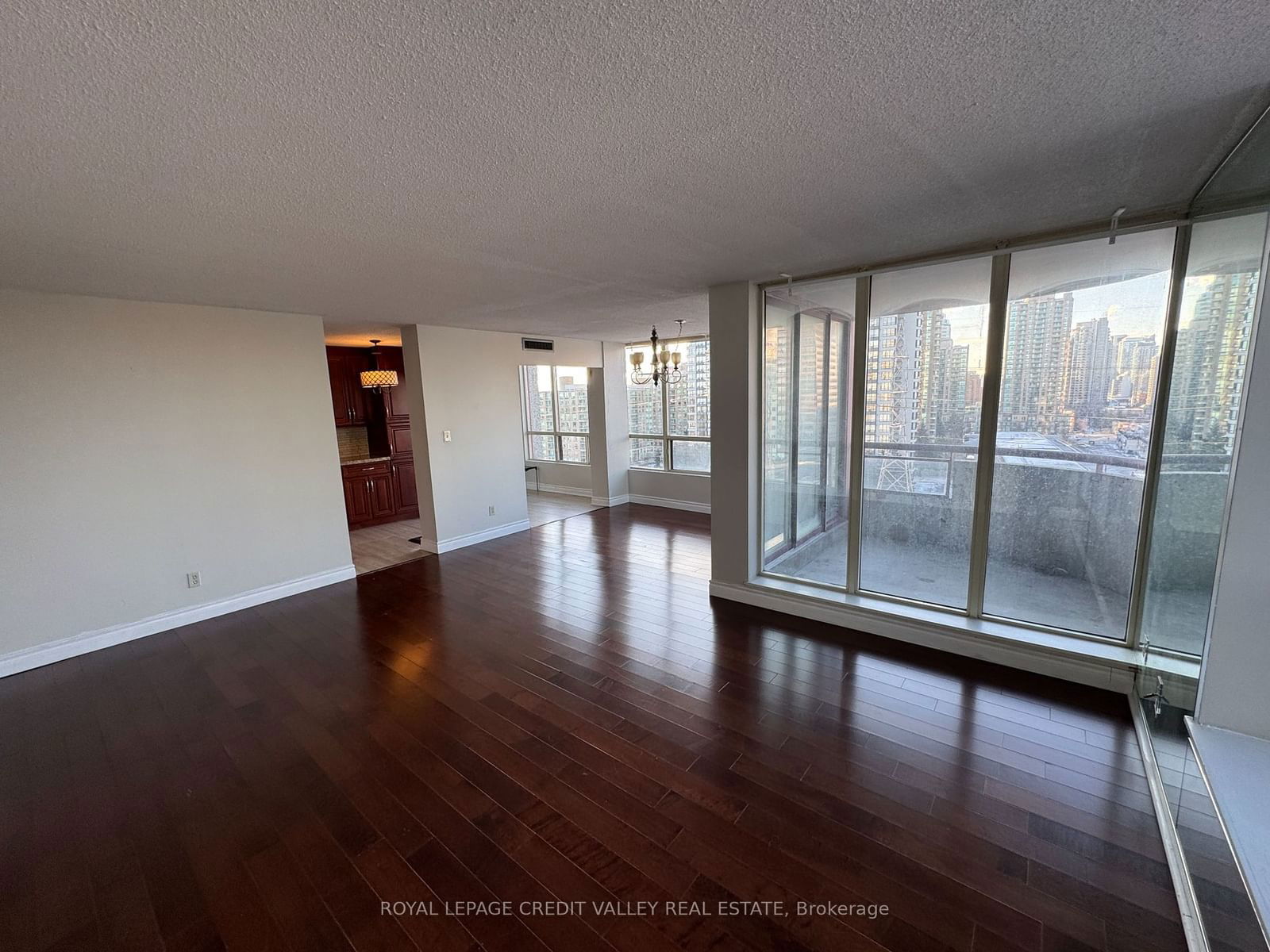 5765 Yonge St, unit 1202 for rent