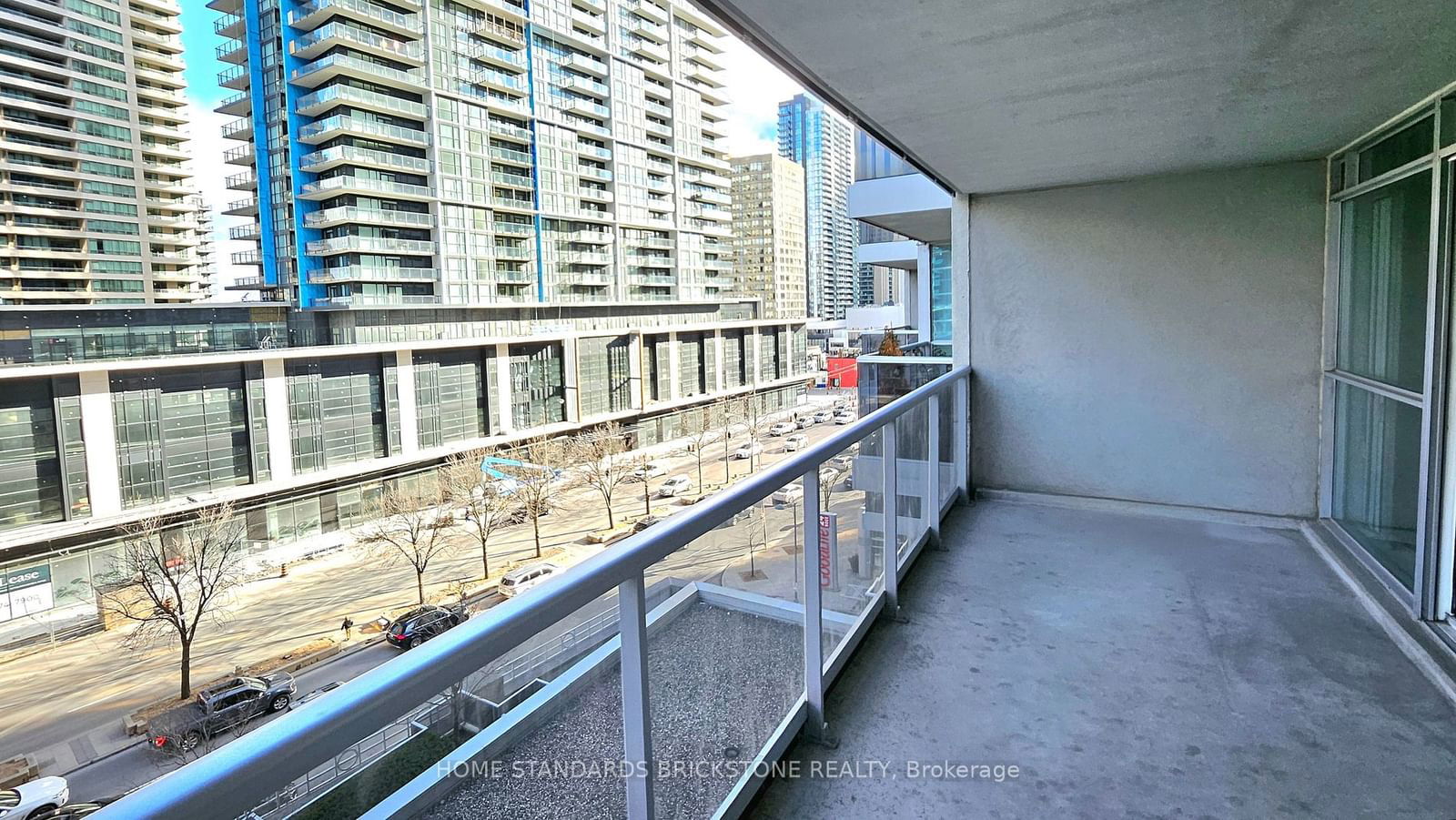 4968 Yonge St, unit 808 for rent